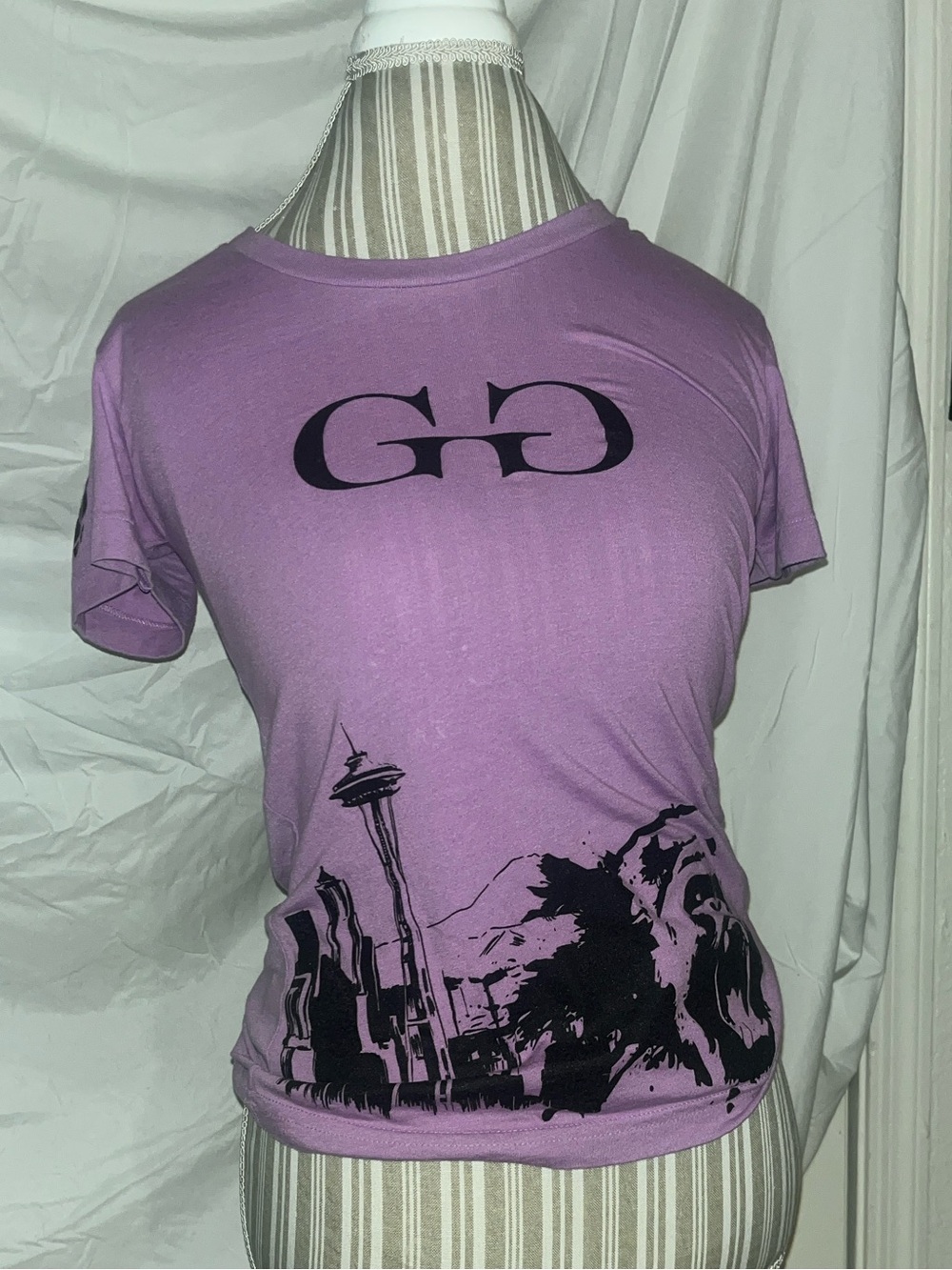 Lavender Short Sleeve Graphic Crewneck Tee - GG Logo
